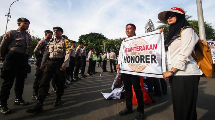 Duduk Perkara dan Setumpuk Persoalan Guru Honorer di Jakarta