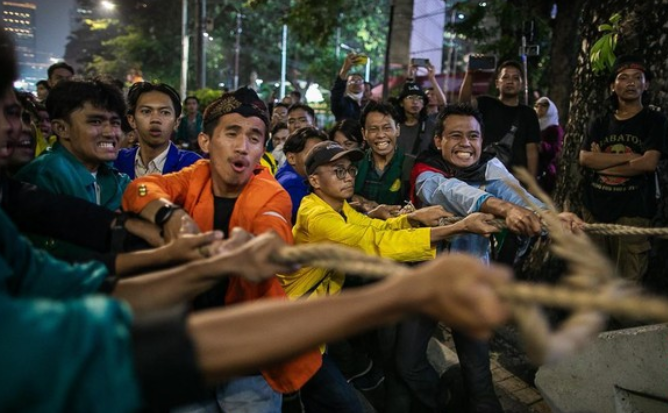 Amnesty soal Demo RUU Pilkada: Aparat Brutal, Banyak yang Ditangkap