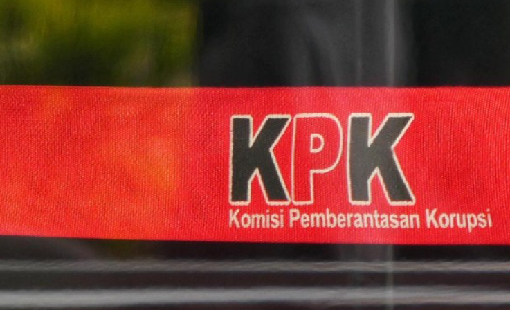 KPK Geledah Rumah Eks Gubernur Kaltim Awang Faroek Ishak