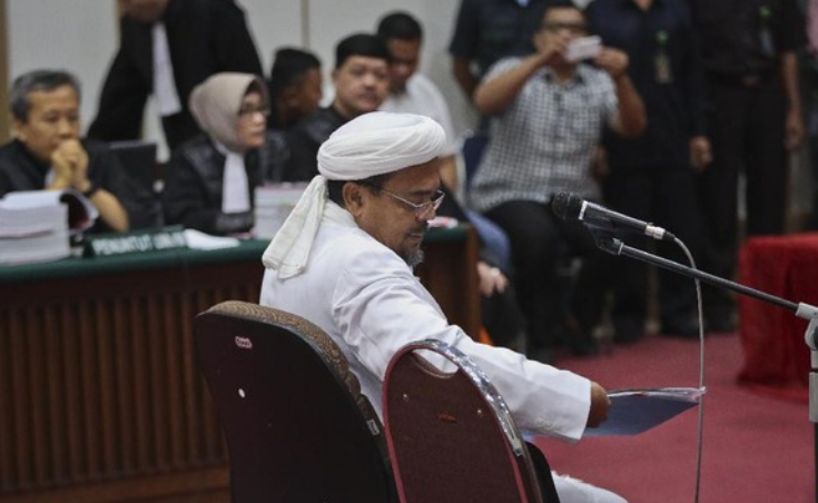 Sidang Perdana Gugatan Rp5.246 T Rizieq dkk ke Jokowi Ditunda 2 Pekan